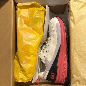 Caterpillar Women's Shoes in White and Pink